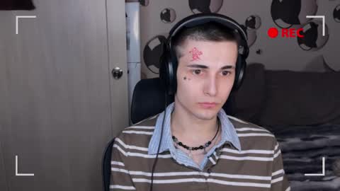 Snapshot of blue_w0rld chatting on November 11, 7:58 pm SONNYVAN online show from November 11, 7:58 pm