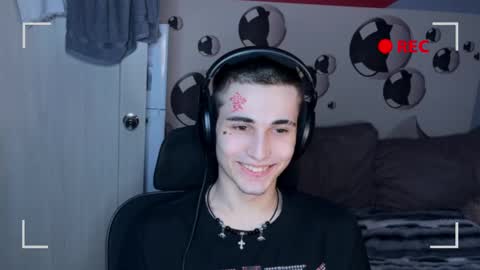 Snapshot of blue_w0rld chatting on November 13, 1:15 am SONNYVAN online show from November 13, 1:15 am