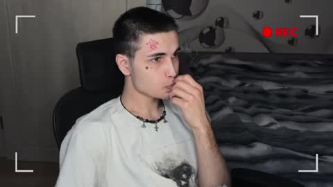 Snapshot of blue_w0rld chatting on November 21, 3:49 am SONNYVAN online show from November 21, 3:49 am