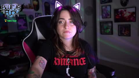 Blue online show from January 2, 7:12 am