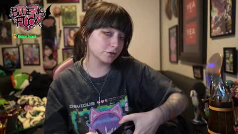 Blue online show from February 13, 3:02 am