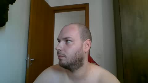 Snapshot of bluec2c chatting on December 17, 1:49 pm Blue online show from December 17, 1:49 pm