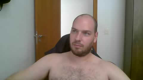 Snapshot of bluec2c chatting on December 18, 5:31 pm Blue online show from December 18, 5:31 pm