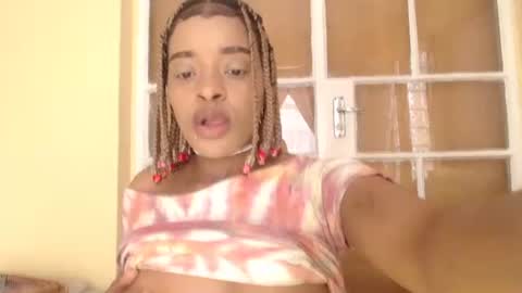 Snapshot of bluedi622952 chatting on November 22, 11:42 am Tee online show from November 22, 11:42 am