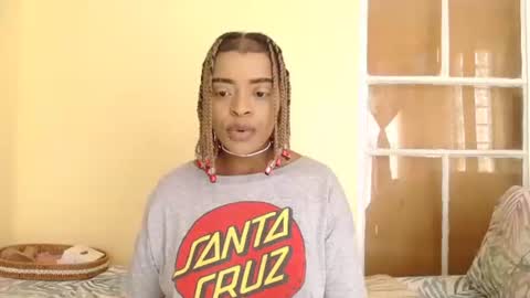 Snapshot of bluedi622952 chatting on November 26, 8:59 am Tee online show from November 26, 8:59 am