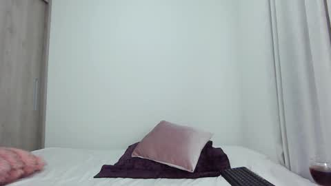 Snapshot of bluediamond_ chatting on September 30, 3:55 am bluediamond_ online show from September 30, 3:55 am