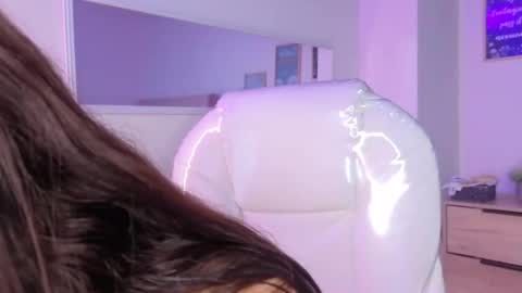        online show from November 6, 11:33 am