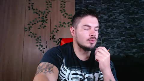 blueeyeboy0 online show from April 23, 7:20 am