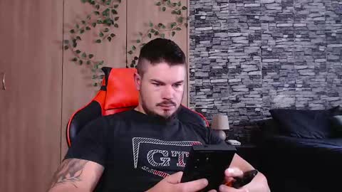 blueeyeboy0 online show from April 30, 12:00 pm