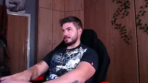 blueeyeboy0 online show from June 11, 8:34 am