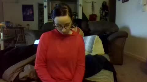 Snapshot of blueeyedbeauty1995 chatting on December 14, 11:09 pm Blueeyedbeauty online show from December 14, 11:09 pm