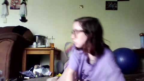 Snapshot of blueeyedbeauty1995 chatting on June 15, 7:27 pm Blueeyedbeauty online show from June 15, 7:27 pm