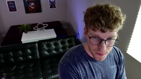 blueeyedtallguy online show from March 12, 9:10 pm