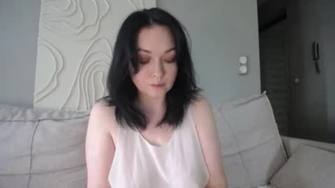 Snapshot of blueeyeess chatting on June 23, 11:08 am Alina online show from June 23, 11:08 am