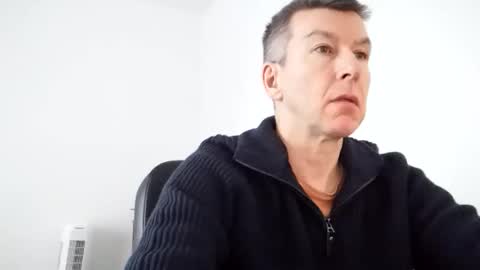 Snapshot of blueeyesteele chatting on January 6, 1:26 pm blueeyesteele online show from January 6, 1:26 pm