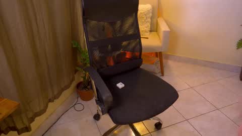 FLORAA online show from February 5, 4:44 pm