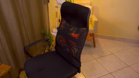 FLORAA online show from February 14, 9:22 pm