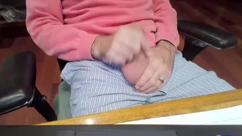 Snapshot of bluespycy chatting on December 19, 11:07 am bluespycy online show from December 19, 11:07 am