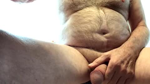 Snapshot of blueyedudeseattle chatting on February 19, 7:27 pm Blueyedudeseattle online show from February 19, 7:27 pm