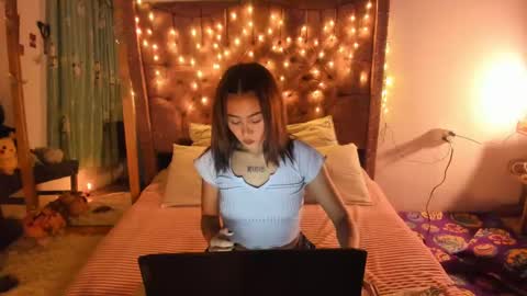 Snapshot of blumasweet chatting on March 4, 9:18 am Bluma Sweet online show from March 4, 9:18 am