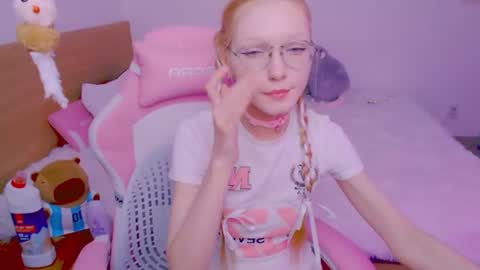 Snapshot of blush_alert chatting on July 9, 10:41 am Diana online show from July 9, 10:41 am