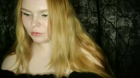 blushing_star online show from September 22, 4:31 pm