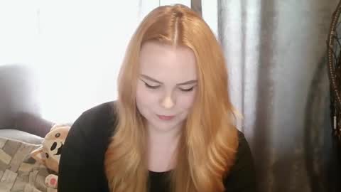 Snapshot of blushing_star chatting on July 6, 3:03 pm blushing_star online show from July 6, 3:03 pm