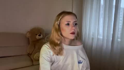 Elizabeth online show from November 26, 11:22 am