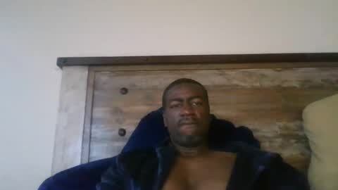 Snapshot of bluuthunder1914 chatting on December 20, 2:02 pm bluuthunder1914 online show from December 20, 2:02 pm