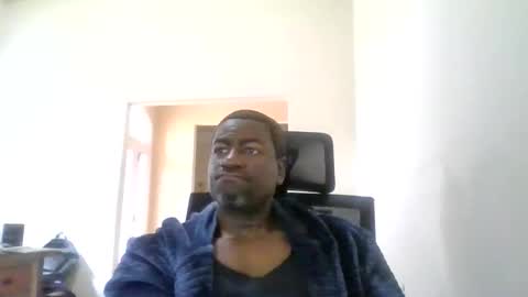 Snapshot of bluuthunder1914 chatting on April 27, 2:37 pm bluuthunder1914 online show from April 27, 2:37 pm