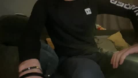 Snapshot of bmcmg chatting on October 5, 3:05 am Brian mc online show from October 5, 3:05 am