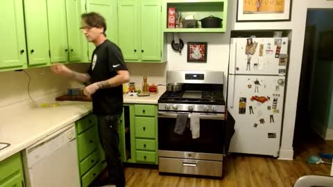 Snapshot of bnczuperzexy chatting on November 17, 11:43 pm ZuperZexyZounds online show from November 17, 11:43 pm