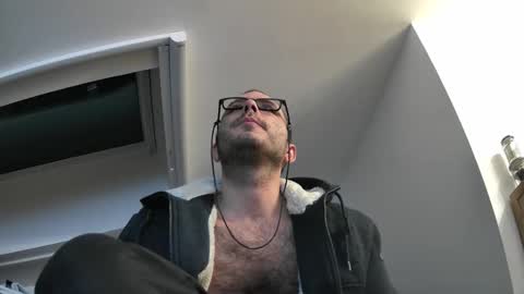 Snapshot of bo22222222 chatting on December 16, 12:15 am bo22222222 online show from December 16, 12:15 am