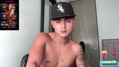 Snapshot of bob_pettersonn chatting on December 5, 6:04 pm Bob INDEPENDENT MODEL online show from December 5, 6:04 pm