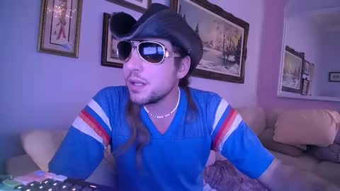 Bobby and Sadie online show from January 13, 6:29 am