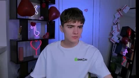 Snapshot of bodi_jon chatting on February 15, 11:08 am bodi_jon online show from February 15, 11:08 am