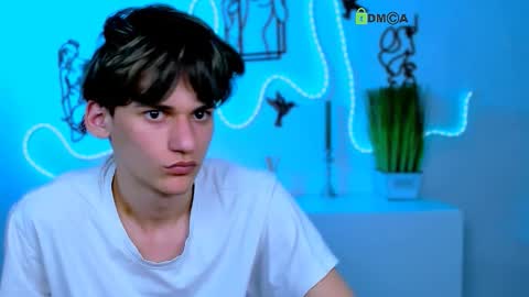 Snapshot of bodi_jon chatting on March 9, 8:35 pm bodi_jon online show from March 9, 8:35 pm