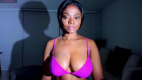 Snapshot of body_desire chatting on September 18, 9:44 am danna online show from September 18, 9:44 am