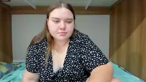 Snapshot of bodyana69 chatting on July 9, 2:21 pm bodyana GIRLS SOLO ACCOUNT cutie yana online show from July 9, 2:21 pm