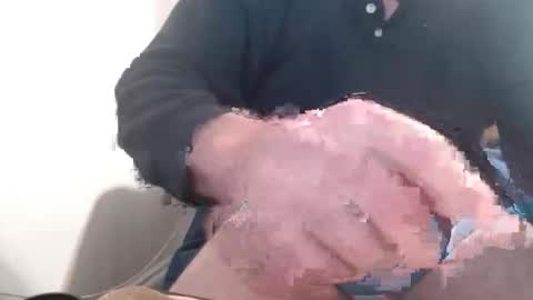 Snapshot of bolbil1 chatting on October 28, 1:25 pm bolbil1 online show from October 28, 1:25 pm