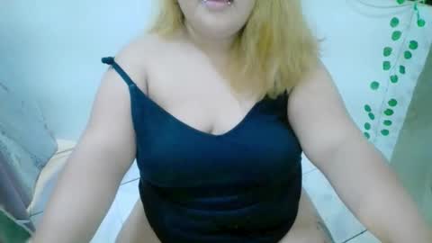Snapshot of bombastic_darla chatting on September 27, 7:35 am bombastic_darla online show from September 27, 7:35 am
