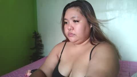 Snapshot of bombastic_darla chatting on December 15, 2:16 am bombastic_darla online show from December 15, 2:16 am