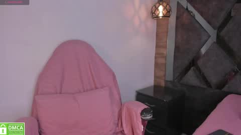 Snapshot of bombon_cambell chatting on June 7, 4:27 am Bombon online show from June 7, 4:27 am