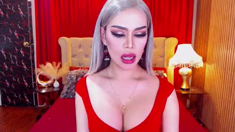 bombshellanita online show from October 31, 4:13 am