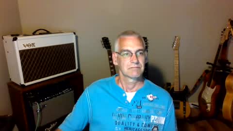 Snapshot of bomec40 chatting on July 8, 12:26 am Carl online show from July 8, 12:26 am
