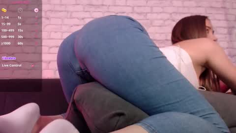 Snapshot of bonbon_aria chatting on November 27, 6:15 am Aria online show from November 27, 6:15 am