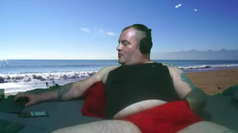 Snapshot of bongolian chatting on December 14, 3:07 am SkullBone online show from December 14, 3:07 am