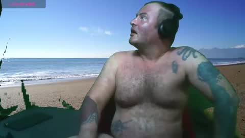 Snapshot of bongolian chatting on January 9, 7:10 am SkullBone online show from January 9, 7:10 am