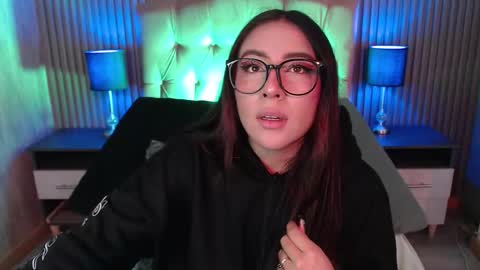 Snapshot of bonnali_lune chatting on January 13, 4:18 am bonnali_lune online show from January 13, 4:18 am