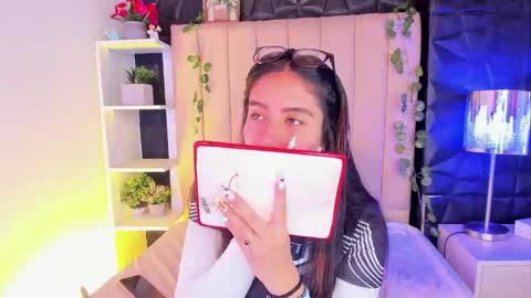 Snapshot of bonnali_lune chatting on February 7, 7:50 pm bonnali_lune online show from February 7, 7:50 pm